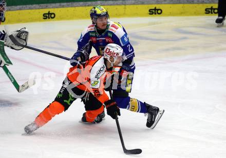 Eishockey ICE Bundesliga.  Winn2day ICE Hockey League. VSV gegen Graz99ers.   Dylan Macpherson (VSV),  Nick Swanee (Graz). Villach, am 17.3.2026..
Foto: Kuess
www.qspictures.net
---
pressefotos, pressefotografie, kuess, qs, qspictures, sport, bild, bilder, bilddatenbank
